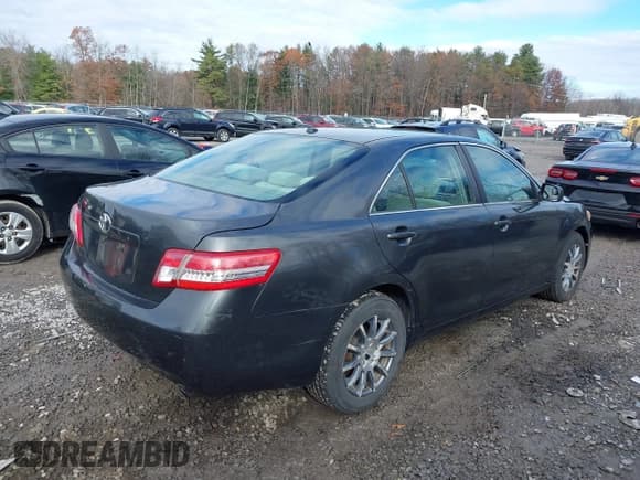 ✅ 2011 Toyota Camry LE • VIN: 4T1BF3EK4BU162952 • Lot: 43696454. Listed on IAAI with 162,049 mi. Free auction sales archive from the USA and detailed vehicle history report at DreamBid. Image 4.