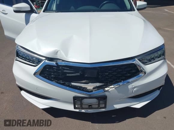 ✅ 2019 Acura TLX • VIN: 19UUB2F38KA009584 • Lot: 43418348. Listed on IAAI with 30,571 mi. Free auction sales archive from the USA and detailed vehicle history report at DreamBid. Image 6.