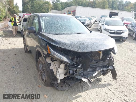 ✅ 2023 Nissan Rogue S • VIN: 5N1BT3AA0PC883031 • Lot: 43303269. Listed on IAAI with 43,090 mi. Free auction sales archive from the USA and detailed vehicle history report at DreamBid. Image 1.