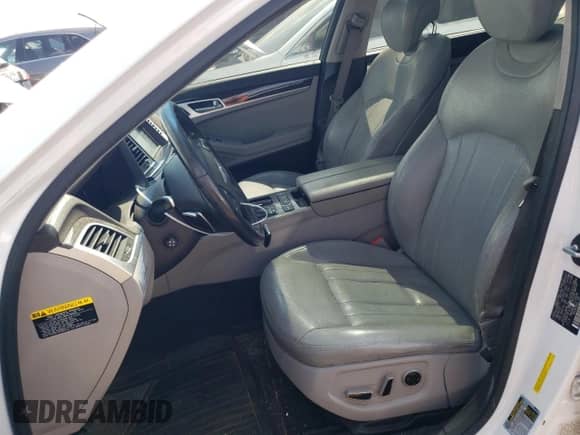 2015 Hyundai Genesis 3.8L z VIN KMHGN4JE6FU100036, wystawiony jako Copart lot #67147744 z przebiegiem 135 833 mil mil oraz Szkoda całkowita • Salvage title. Historia ofert i sprzedaży dostępna na DreamBid. Obrazek 7.