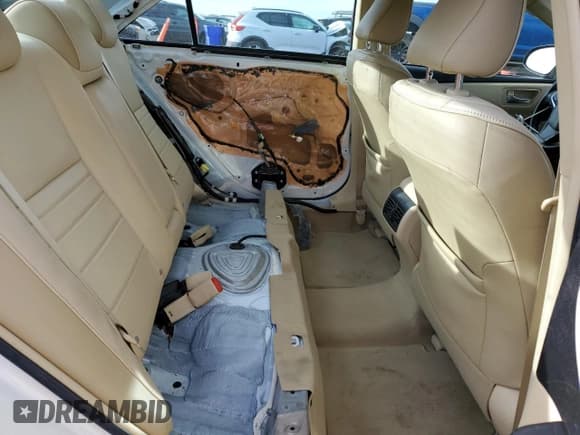 ✅ 2016 Toyota Camry SE • VIN: 4T1BD1FKXGU191078 • Lot: 82066285. Listed on Copart with 78,109 mi. Free auction sales archive from the USA and detailed vehicle history report at DreamBid. Image 10.