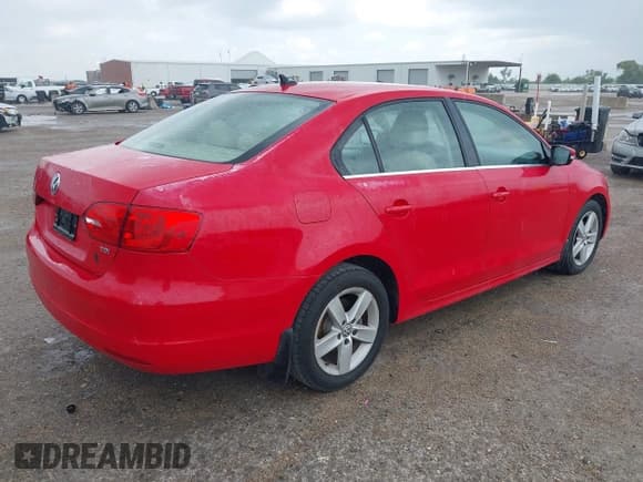 ✅ 2012 Volkswagen Jetta TDI • VIN: 3VWLL7AJ1CM089046 • Lot: 42649563. Listed on IAAI with 136,107 mi. Free auction sales archive from the USA and detailed vehicle history report at DreamBid. Image 4.
