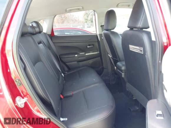 ✅ 2018 Mitsubishi Outlander SEL • VIN: JA4AP4AW0JU001292 • Lot: 43607558. Listed on IAAI with 71,392 mi. Free auction sales archive from the USA and detailed vehicle history report at DreamBid. Image 8.