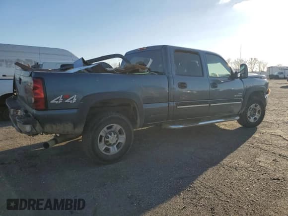 ✅ 2006 Chevrolet Silverado 2500HD LT2 • VIN: 1GCHK23D46F220352 • Lot: 48016075. Wystawiony na Copart z przebiegiem 190 419 mil. Bezpłatny archiwum sprzedaży aukcyjnych z USA i szczegółowy raport historii pojazdu na DreamBid. Zdjęcie 3.