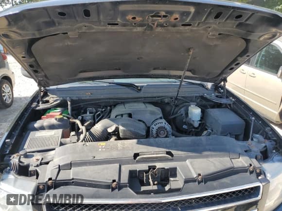 ✅ 2012 Chevrolet Suburban LT • VIN: 1GNSKJE73CR297609 • Lot: 71305014. Wystawiony na Copart z przebiegiem 234 653 mil. Bezpłatny archiwum sprzedaży aukcyjnych z USA i szczegółowy raport historii pojazdu na DreamBid. Zdjęcie 12.