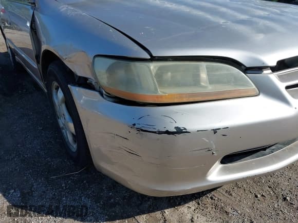 ✅ 1998 Honda Accord EX • VIN: 1HGCG5656WA219042 • Лот: 43031431. Опубликован ранее на IAAI с пробегом 153 934 миль. Бесплатный доступ к архиву аукционных продаж из США и подробный отчёт об истории автомобиля на DreamBid. Изображение 13.