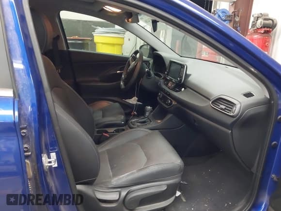 ✅ 2019 Hyundai Elantra • VIN: KMHH35LE6KU107706 • Lot: 42574286. Listed on IAAI with 60,101 mi. Free auction sales archive from the USA and detailed vehicle history report at DreamBid. Image 5.