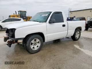 2005 Chevrolet Silverado 1500 Work Truck с VIN 1GCEC14X15Z134674, выставлен на аукционе Copart как лот 50159365 с пробегом 207 248 миль миль и Списание • Salvage title. История ставок и продаж доступна на DreamBid. Изображение 1.