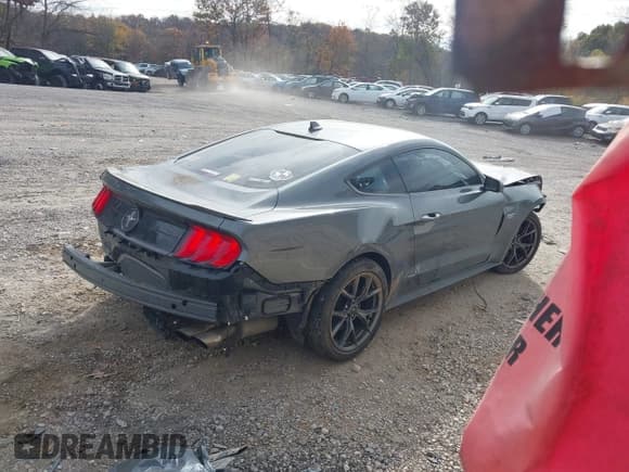 ✅ 2022 Ford Mustang EcoBoost • VIN: 1FA6P8TD4N5120516 • Lot: 43560142. Wystawiony na IAAI z przebiegiem 29 712 mil. Bezpłatny archiwum sprzedaży aukcyjnych z USA i szczegółowy raport historii pojazdu na DreamBid. Zdjęcie 4.