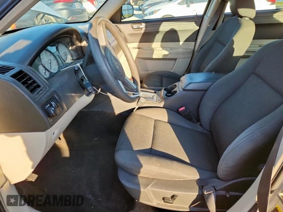 ✅ 2006 Chrysler 300 • VIN: 2C3LA43R96H250857 • Lot: 92180785. Wystawiony na Copart z przebiegiem 103 967 mil. Bezpłatny archiwum sprzedaży aukcyjnych z USA i szczegółowy raport historii pojazdu na DreamBid. Zdjęcie 7.