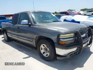2000 Chevrolet Silverado 1500 LS z VIN 1GCEC19T0YZ247509, wystawiony jako IAAI lot #42709970 z przebiegiem Nie podano mil oraz . Historia ofert i sprzedaży dostępna na DreamBid. Obrazek 1.