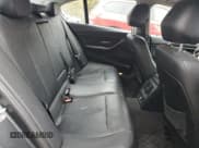 ✅ 2015 BMW 3 Series 328i xDrive • VIN: WBA3B5G59FNS13740 • Лот: 85414495. Опубликован ранее на Copart с пробегом 102 787 миль. Бесплатный доступ к архиву аукционных продаж из США и подробный отчёт об истории автомобиля на DreamBid. Изображение 10.