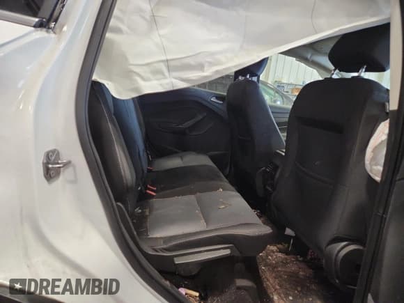 ✅ 2017 Ford Escape SE • VIN: 1FMCU9GD5HUC48386 • Лот: 90955865. Опубликован ранее на Copart с пробегом 212 196 миль. Бесплатный доступ к архиву аукционных продаж из США и подробный отчёт об истории автомобиля на DreamBid. Изображение 11.