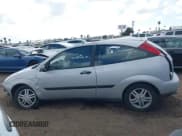 ✅ 2000 Ford Focus ZX3 • VIN: 3FAFP3139YR210307 • Lot: 41946264. Wystawiony na IAAI z przebiegiem 215 233 mil. Bezpłatny archiwum sprzedaży aukcyjnych z USA i szczegółowy raport historii pojazdu na DreamBid. Zdjęcie 14.