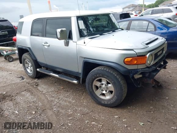 ✅ 2008 Toyota FJ Cruiser • VIN: JTEBU11F38K037061 • Лот: 42774757. Опубликован ранее на IAAI с пробегом 152 749 миль. Бесплатный доступ к архиву аукционных продаж из США и подробный отчёт об истории автомобиля на DreamBid. Изображение 1.