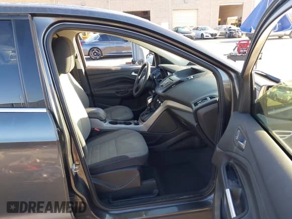 ✅ 2015 Ford Escape SE • VIN: 1FMCU0G94FUA32176 • Lot: 43629257. Wystawiony na IAAI z przebiegiem 121 960 mil. Bezpłatny archiwum sprzedaży aukcyjnych z USA i szczegółowy raport historii pojazdu na DreamBid. Zdjęcie 5.