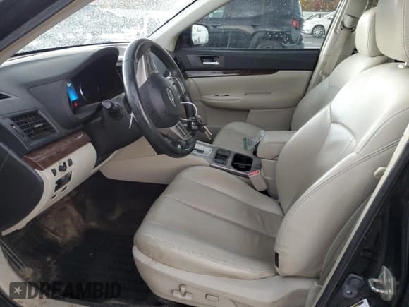 ✅ 2013 Subaru Legacy Limited • VIN: 4S3BMBK67D3022639 • Lot: 86649335. Wystawiony na Copart z przebiegiem 157 695 mil. Bezpłatny archiwum sprzedaży aukcyjnych z USA i szczegółowy raport historii pojazdu na DreamBid. Zdjęcie 7.