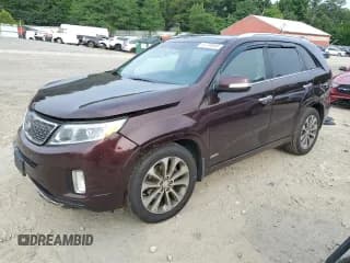 ✅ 2015 Kia Sorento SX Limited • VIN: 5XYKWDA72FG567114 • Лот: 67734645. Опубликован ранее на Copart с пробегом 147 036 миль. Бесплатный доступ к архиву аукционных продаж из США и подробный отчёт об истории автомобиля на DreamBid. Изображение 1.