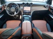 ✅ 2024 Mercedes-Benz GLC 300 • VIN: W1NKJ4HBXRF095897 • Лот: 85502865. Опубликован ранее на Copart с пробегом 27 567 миль. Бесплатный доступ к архиву аукционных продаж из США и подробный отчёт об истории автомобиля на DreamBid. Изображение 8.