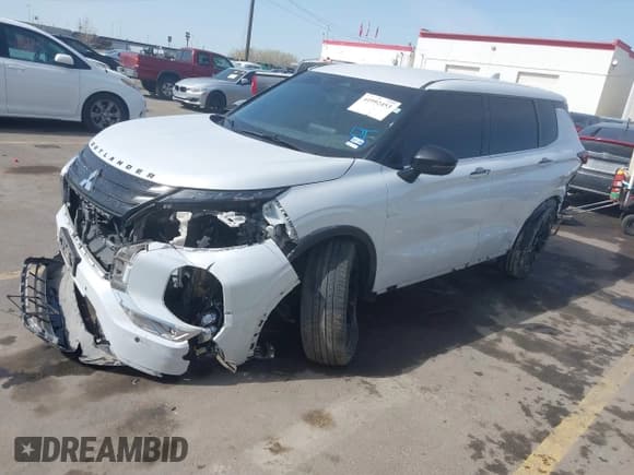 ✅ 2023 Mitsubishi Outlander SE • VIN: JA4J3UA85PZ023796 • Лот: 41992453. Опубликован ранее на IAAI с пробегом 34 005 миль. Бесплатный доступ к архиву аукционных продаж из США и подробный отчёт об истории автомобиля на DreamBid. Изображение 17.