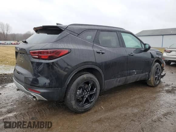 2023 Chevrolet Blazer LT z VIN 3GNKBCR45PS156507, wystawiony jako Copart lot #45188343 z przebiegiem 2 528 mil mil oraz . Historia ofert i sprzedaży dostępna na DreamBid. Obrazek 3.