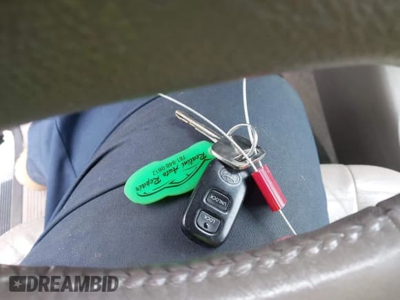 ✅ 2006 Toyota Tundra Limited • VIN: 5TBDT48176S512561 • Lot: 42143715. Listed on IAAI with 130,192 mi. Free auction sales archive from the USA and detailed vehicle history report at DreamBid. Image 11.