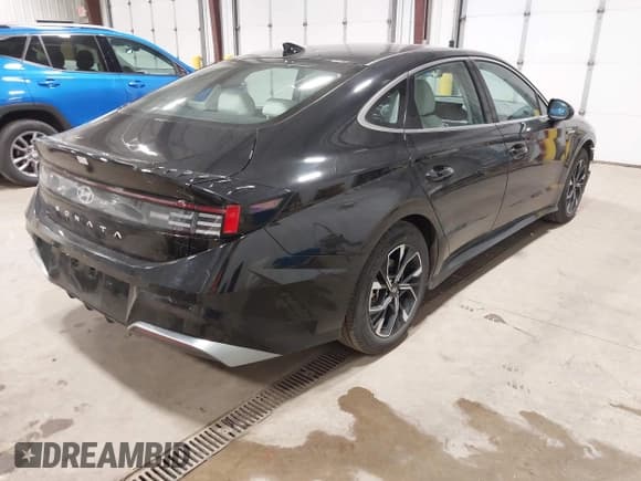 ✅ 2025 Hyundai Sonata SEL • VIN: KMHL64JA1SA470864 • Лот: 43653458. Опубликован ранее на IAAI с пробегом 15 556 миль. Бесплатный доступ к архиву аукционных продаж из США и подробный отчёт об истории автомобиля на DreamBid. Изображение 4.