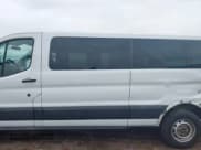 ✅ 2019 Ford Transit XL • VIN: 1FBZX2ZG4KKA12324 • Lot: 43743401. Wystawiony na IAAI z przebiegiem 149 280 mil. Bezpłatny archiwum sprzedaży aukcyjnych z USA i szczegółowy raport historii pojazdu na DreamBid. Zdjęcie 14.