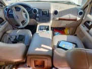 ✅ 2006 Ford Expedition Limited • VIN: 1FMFU19586LA99141 • Лот: 63059525. Опубликован ранее на Copart с пробегом 224 601 миль. Бесплатный доступ к архиву аукционных продаж из США и подробный отчёт об истории автомобиля на DreamBid. Изображение 8.