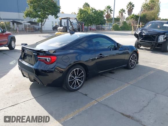 ✅ 2020 Subaru BRZ Limited • VIN: JF1ZCAC15L9701034 • Лот: 43513754. Опубликован ранее на IAAI с пробегом 55 590 миль. Бесплатный доступ к архиву аукционных продаж из США и подробный отчёт об истории автомобиля на DreamBid. Изображение 4.