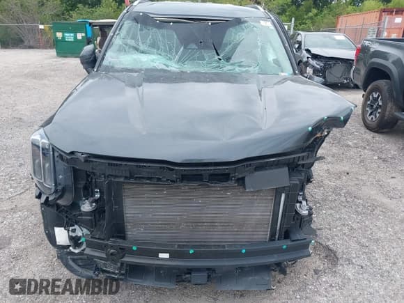 ✅ 2023 Kia Telluride S • VIN: 5XYP6DGC7PG405488 • Lot: 42135176. Listed on IAAI with 16,799 mi. Free auction sales archive from the USA and detailed vehicle history report at DreamBid. Image 12.