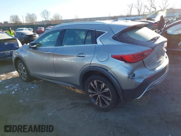 ✅ 2018 Infiniti QX30 Premium • VIN: SJKCH5CR1JA048452 • Лот: 41366688. Опубликован ранее на IAAI с пробегом 109 456 миль. Бесплатный доступ к архиву аукционных продаж из США и подробный отчёт об истории автомобиля на DreamBid. Изображение 3.