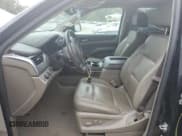 ✅ 2020 Chevrolet Suburban LT • VIN: 1GNSKHKC5LR131182 • Lot: 72375434. Wystawiony na Copart z przebiegiem 53 320 mil. Bezpłatny archiwum sprzedaży aukcyjnych z USA i szczegółowy raport historii pojazdu na DreamBid. Zdjęcie 7.