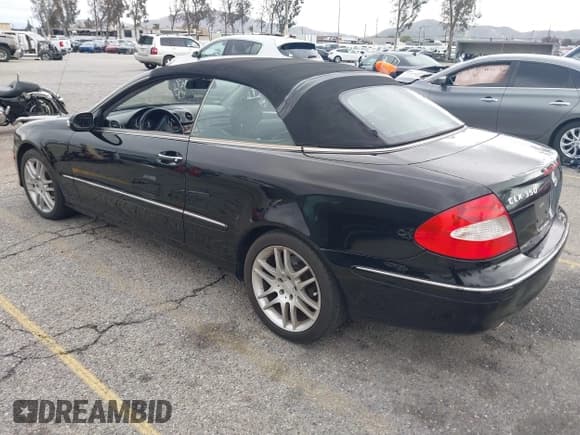 ✅ 2009 Mercedes-Benz CLK 350 • VIN: WDBTK56F49T109510 • Lot: 41721177. Wystawiony na IAAI z przebiegiem 100 828 mil. Bezpłatny archiwum sprzedaży aukcyjnych z USA i szczegółowy raport historii pojazdu na DreamBid. Zdjęcie 3.