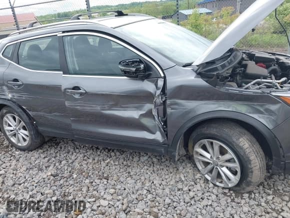 ✅ 2019 Nissan Rogue SL • VIN: JN1BJ1CR7KW627870 • Lot: 42245294. Listed on IAAI with 10,983 mi. Free auction sales archive from the USA and detailed vehicle history report at DreamBid. Image 6.