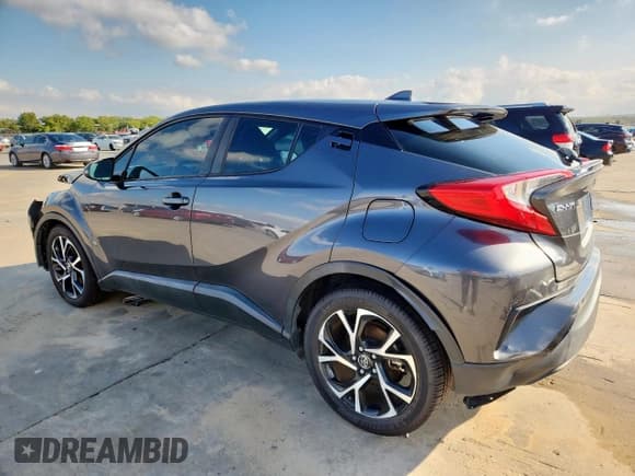 ✅ 2018 Toyota C-HR XLE • VIN: NMTKHMBX8JR018181 • Lot: 86635985. Wystawiony na Copart z przebiegiem 89 778 mil. Bezpłatny archiwum sprzedaży aukcyjnych z USA i szczegółowy raport historii pojazdu na DreamBid. Zdjęcie 2.