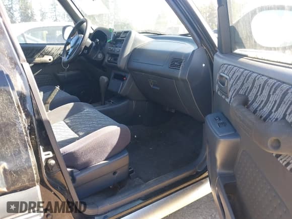 ✅ 1998 Toyota RAV4 • VIN: JT3HP10V9W7076921 • Лот: 42938098. Опубликован ранее на IAAI с пробегом Не указан. Бесплатный доступ к архиву аукционных продаж из США и подробный отчёт об истории автомобиля на DreamBid. Изображение 5.