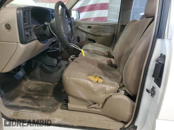 ✅ 2003 Chevrolet Silverado 1500 LS • VIN: 2GCEK19V931363104 • Лот: 63974714. Опубликован ранее на Copart с пробегом 215 502 миль. Бесплатный доступ к архиву аукционных продаж из США и подробный отчёт об истории автомобиля на DreamBid. Изображение 7.