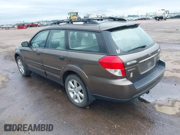 ✅ 2008 Subaru Outback i • VIN: 4S4BP61C087362697 • Lot: 42591932. Wystawiony na IAAI z przebiegiem 159 358 mil. Bezpłatny archiwum sprzedaży aukcyjnych z USA i szczegółowy raport historii pojazdu na DreamBid. Zdjęcie 3.