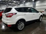 ✅ 2017 Ford Escape Titanium • VIN: 1FMCU0JD3HUD40648 • Lot: 90056455. Wystawiony na Copart z przebiegiem 69 569 mil. Bezpłatny archiwum sprzedaży aukcyjnych z USA i szczegółowy raport historii pojazdu na DreamBid. Zdjęcie 3.