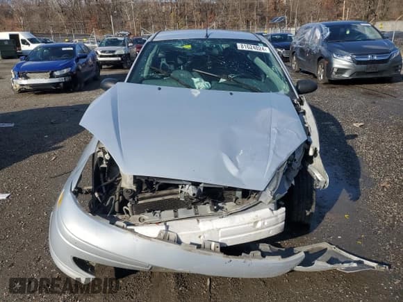 ✅ 2004 Ford Focus ZX5 • VIN: 3FAFP37384R123953 • Lot: 81624024. Listed on Copart with Not provided. Free auction sales archive from the USA and detailed vehicle history report at DreamBid. Image 5.