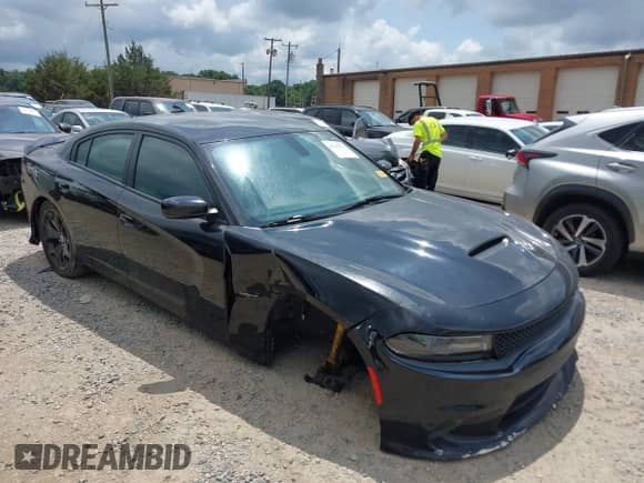 2019 Dodge Charger R/T z VIN 2C3CDXCT6KH643178, wystawiony jako IAAI lot #42767551 z przebiegiem 138 472 mil mil oraz . Historia ofert i sprzedaży dostępna na DreamBid. Obrazek 1.