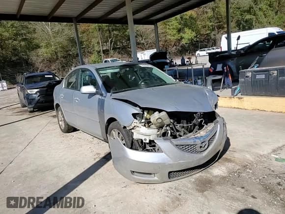 ✅ 2008 Mazda 3 i Touring • VIN: JM1BK32F181803380 • Лот: 90983685. Опубликован ранее на Copart с пробегом 154 634 миль. Бесплатный доступ к архиву аукционных продаж из США и подробный отчёт об истории автомобиля на DreamBid. Изображение 13.