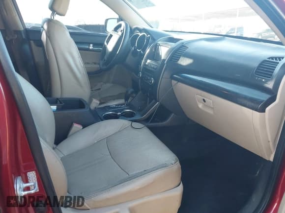 ✅ 2011 Kia Sorento EX • VIN: 5XYKU4A15BG026361 • Лот: 43774439. Опубликован ранее на IAAI с пробегом 182 316 миль. Бесплатный доступ к архиву аукционных продаж из США и подробный отчёт об истории автомобиля на DreamBid. Изображение 5.