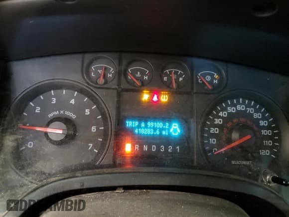 ✅ 2010 Ford F-150 XL • VIN: 1FTMF1C87AKA74335 • Lot: 55800515. Listed on Copart with 418,283 mi. Free auction sales archive from the USA and detailed vehicle history report at DreamBid. Image 9.