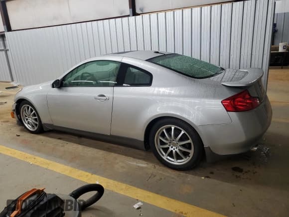 ✅ 2004 Infiniti G35 w/Leather • VIN: JNKCV54E54M818077 • Lot: 82725235. Listed on Copart with 125,671 mi. Free auction sales archive from the USA and detailed vehicle history report at DreamBid. Image 2.