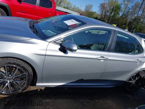 2023 Toyota Camry SE с VIN 4T1G11BKXPU098596, выставлен на аукционе IAAI как лот 42050571 с пробегом 22 817 миль миль и . История ставок и продаж доступна на DreamBid. Изображение 14.
