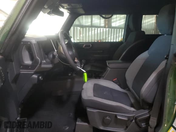 ✅ 2022 Ford Bronco Outer Banks • VIN: 1FMDE5AH6NLB78114 • Lot: 89455255. Wystawiony na Copart z przebiegiem 39 883 mil. Bezpłatny archiwum sprzedaży aukcyjnych z USA i szczegółowy raport historii pojazdu na DreamBid. Zdjęcie 7.