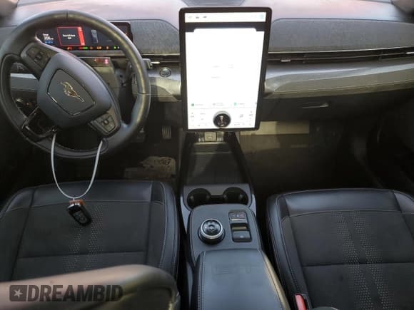 ✅ 2021 Ford Mustang Mach-E GT • VIN: 3FMTK4SX5MME04709 • Lot: 92804125. Wystawiony na Copart z przebiegiem 69 956 mil. Bezpłatny archiwum sprzedaży aukcyjnych z USA i szczegółowy raport historii pojazdu na DreamBid. Zdjęcie 8.