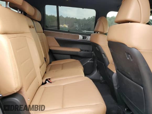 2024 Hyundai Santa Fe Limited с VIN 5NMP44GL0RH029991, выставлен на аукционе Copart как лот 42335195 с пробегом 15 237 миль миль и Списание • Salvage title. История ставок и продаж доступна на DreamBid. Изображение 11.